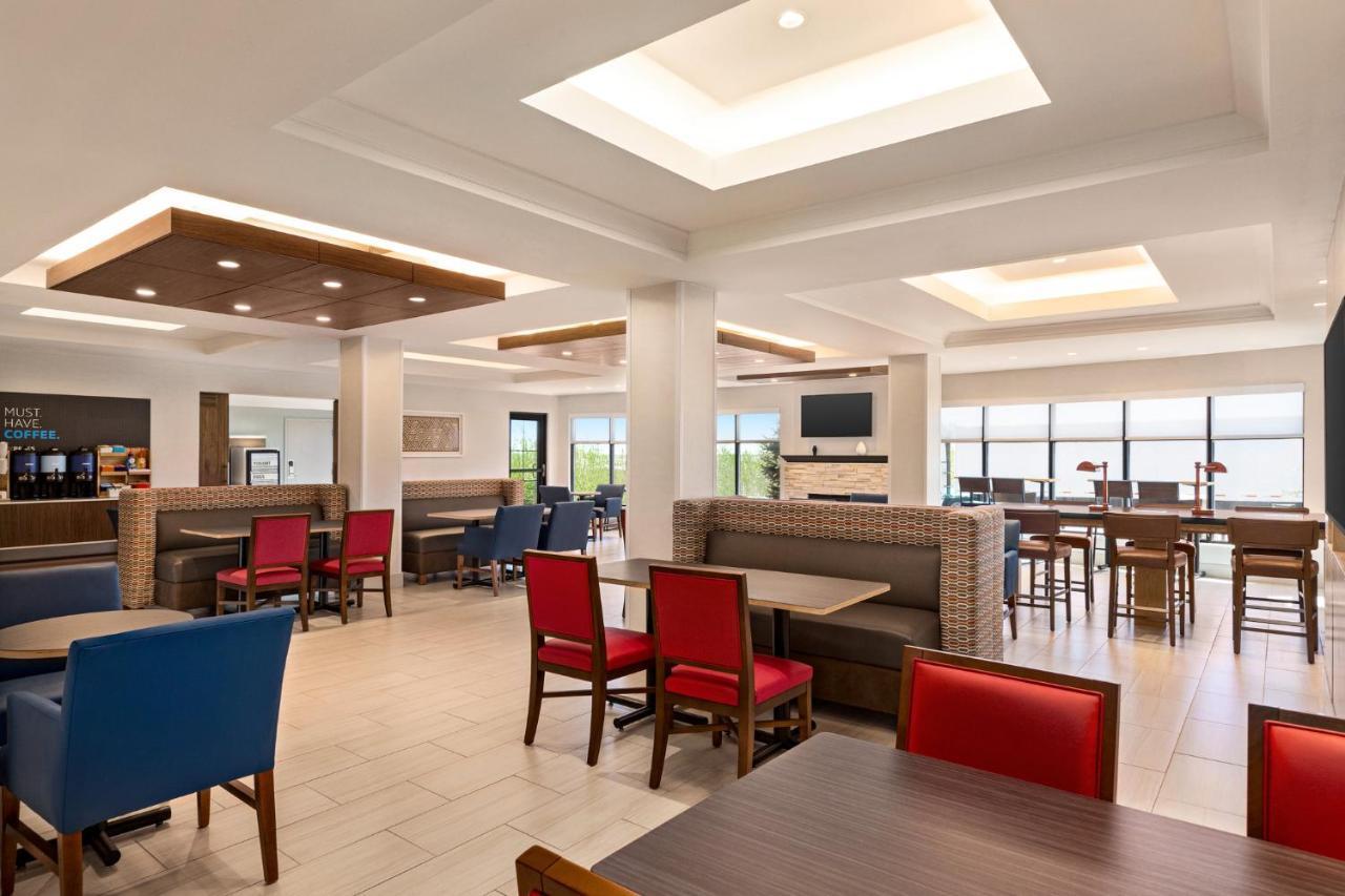 Holiday Inn Express & Suites Denver Airport By Ihg Extérieur photo