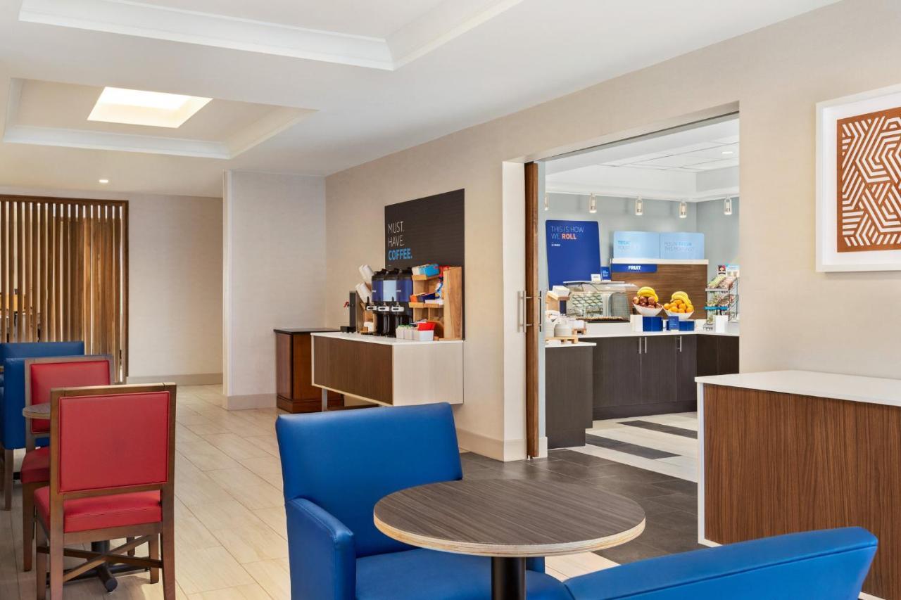 Holiday Inn Express & Suites Denver Airport By Ihg Extérieur photo
